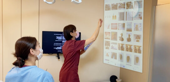 タブレットによるホログラムイメージ動画