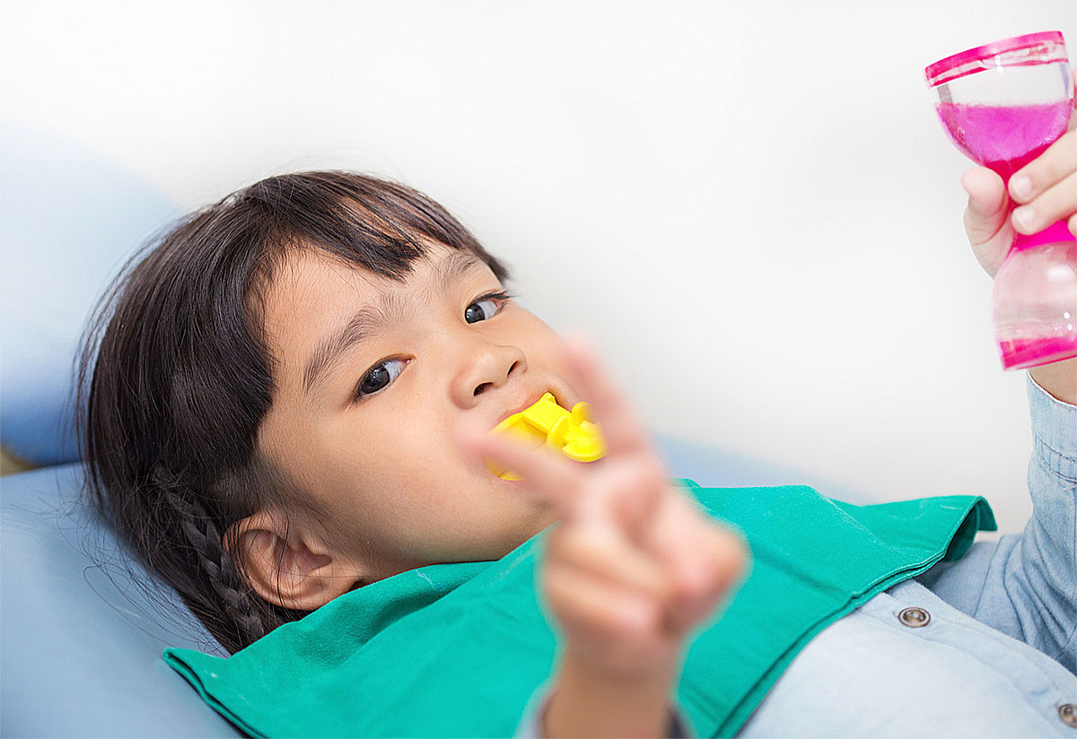 虫歯予防のためのフッ化物応用　ー概要および歯科医院でのフッ素歯面塗布についてー